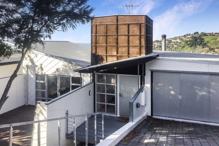 Photo of property in 16 Glendevere Terrace, Redcliffs, Christchurch, 8081