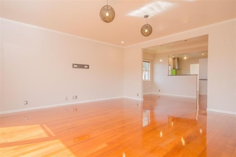 Photo of property in 4 Tomo Street, New Lynn, Auckland, 0600