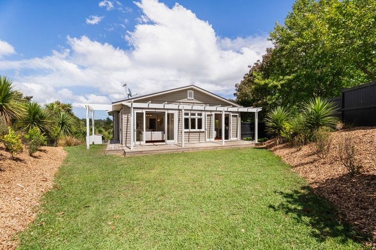 Photo of property in 21 Chester Avenue, Greenhithe, Auckland, 0632