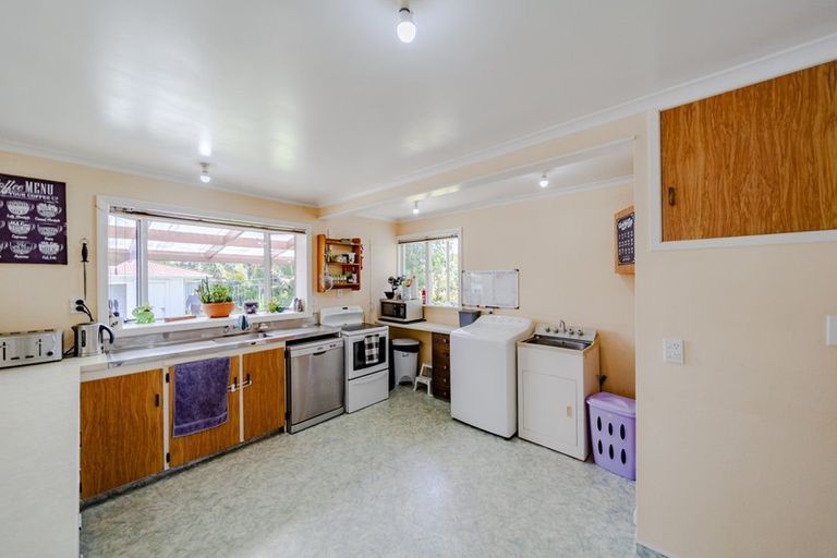 Photo of property in 43 Oldham Avenue, Onekawa, Napier, 4110