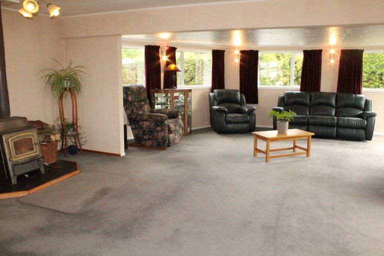 Photo of property in 64 Great North Road, Winton, 9720