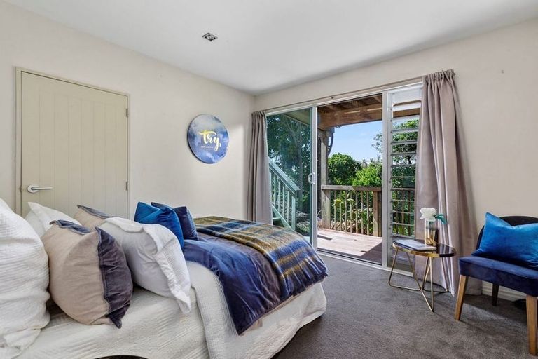 Photo of property in 1 Paterson Mews, Browns Bay, Auckland, 0630