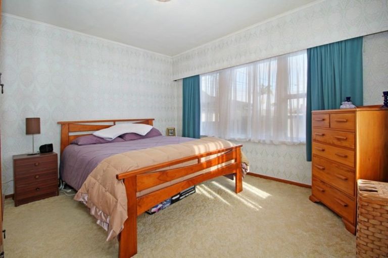 Photo of property in 104a Wyllie Road, Papatoetoe, Auckland, 2025