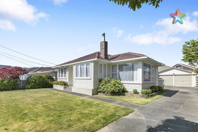 Photo of property in 10 Holyoake Crescent, Avalon, Lower Hutt, 5011