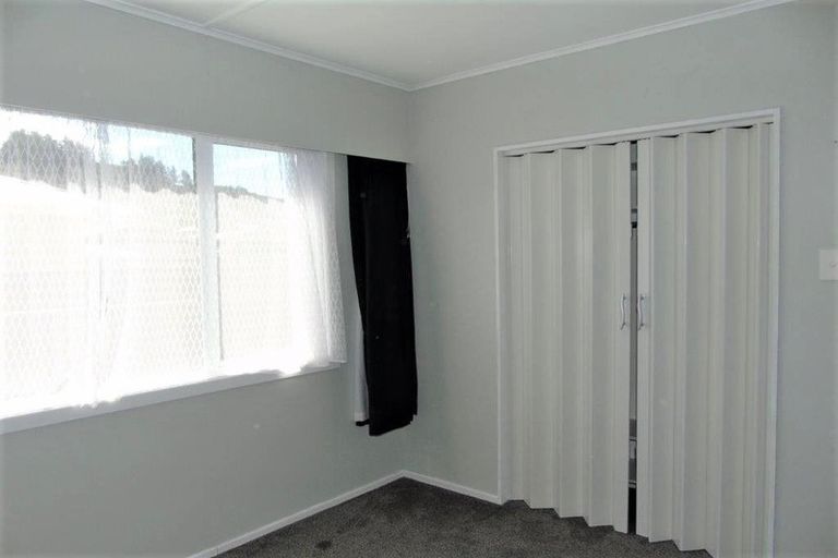 Photo of property in 7b Matthews Road, Wainuiomata, Lower Hutt, 5014