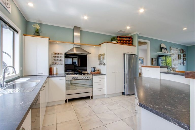 Photo of property in 19 Fairview Place, Havelock North, 4130