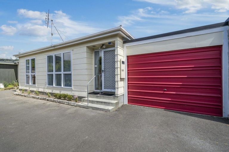 Photo of property in 16b Beauchamp Street, Tawa, Wellington, 5028