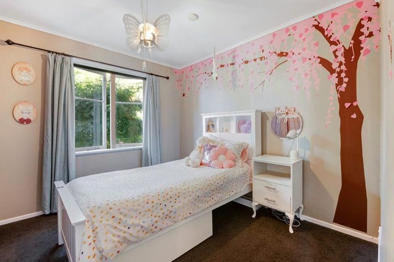 Photo of property in 1/14 Roband Avenue, Glenfield, Auckland, 0629