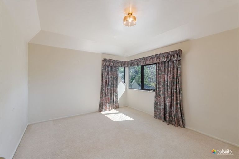 Photo of property in 104 Viewmont Drive, Harbour View, Lower Hutt, 5010