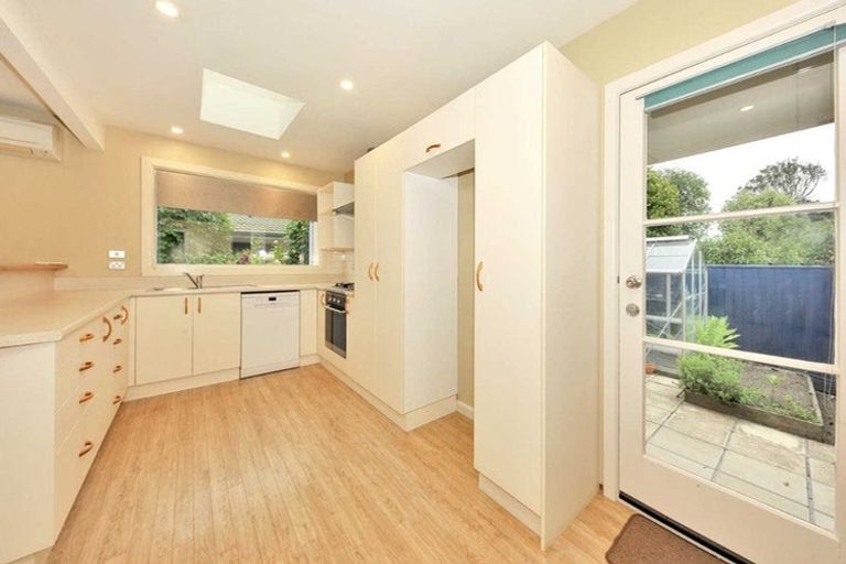 Photo of property in 20 Highfield Place, Avonhead, Christchurch, 8042