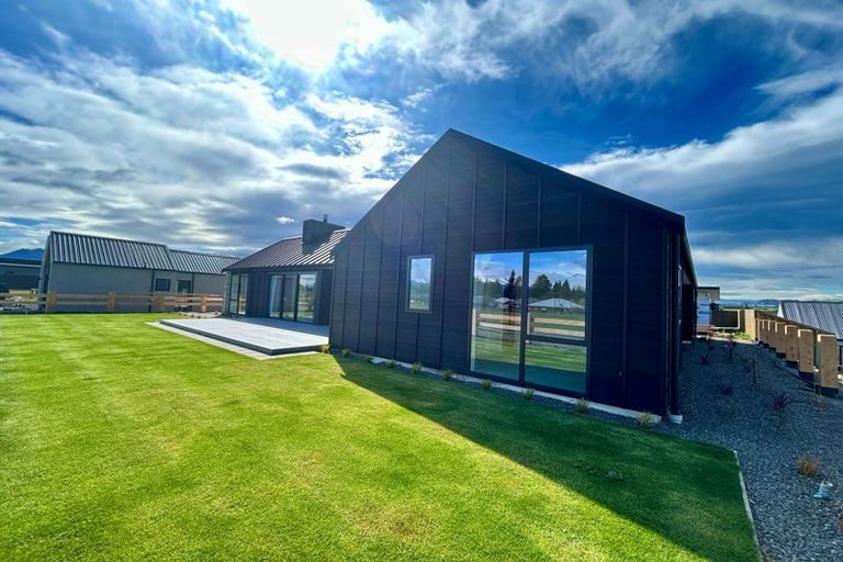 Photo of property in 15 Mason Street, Wanaka, 9305