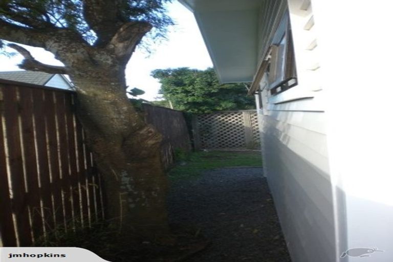 Photo of property in 98/98a Glenpark Avenue, Frankleigh Park, New Plymouth, 4310