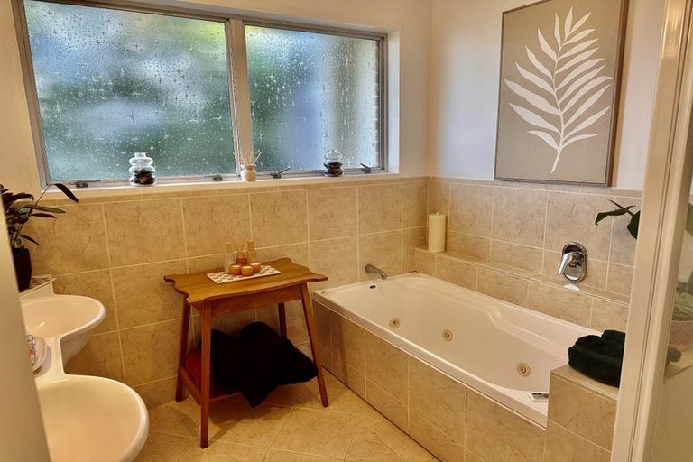 Photo of property in 42 Whitaker Street, Otumoetai, Tauranga, 3110