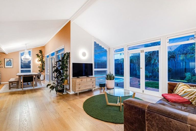 Photo of property in 5 Saint Columbans Grove, Boulcott, Lower Hutt, 5010