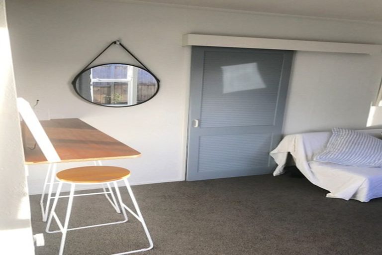 Photo of property in 2/328 Lake Road, Hauraki, Auckland, 0622