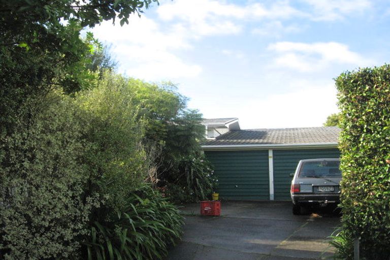 Photo of property in 34 Archmillen Avenue, Pakuranga Heights, Auckland, 2010