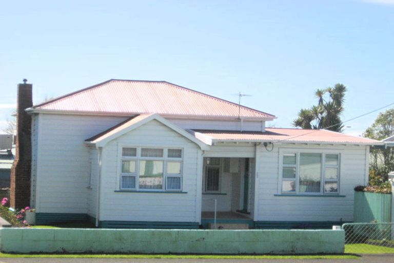 Photo of property in 202 Powderham Street, New Plymouth, 4310