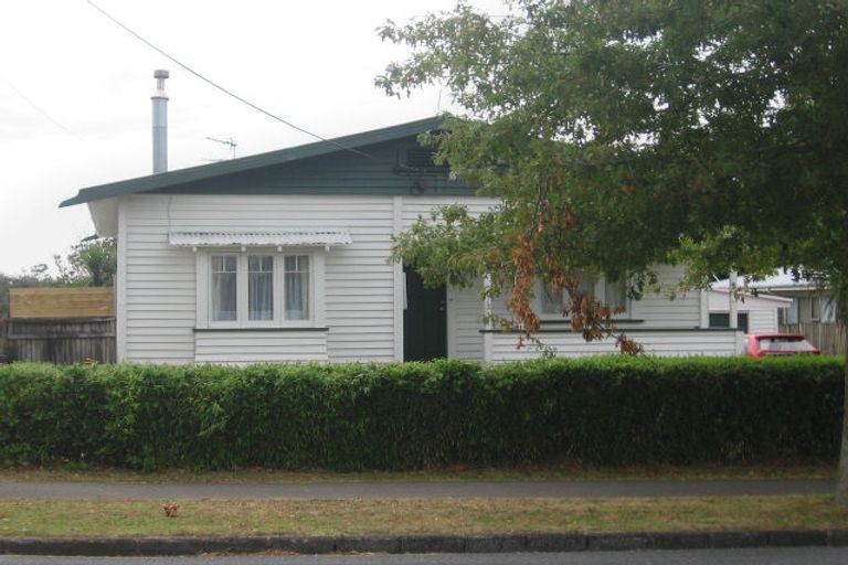 Photo of property in 1/69 Rimu Street, New Lynn, Auckland, 0600