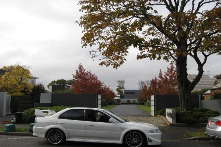 Photo of property in 72 Clyde Road, Ilam, Christchurch, 8041