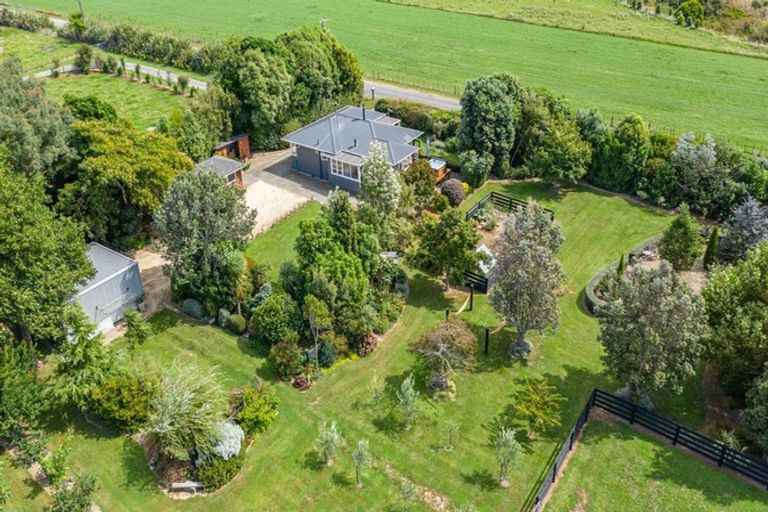 Photo of property in 51 Laward Road, Shannon, Palmerston North, 4474