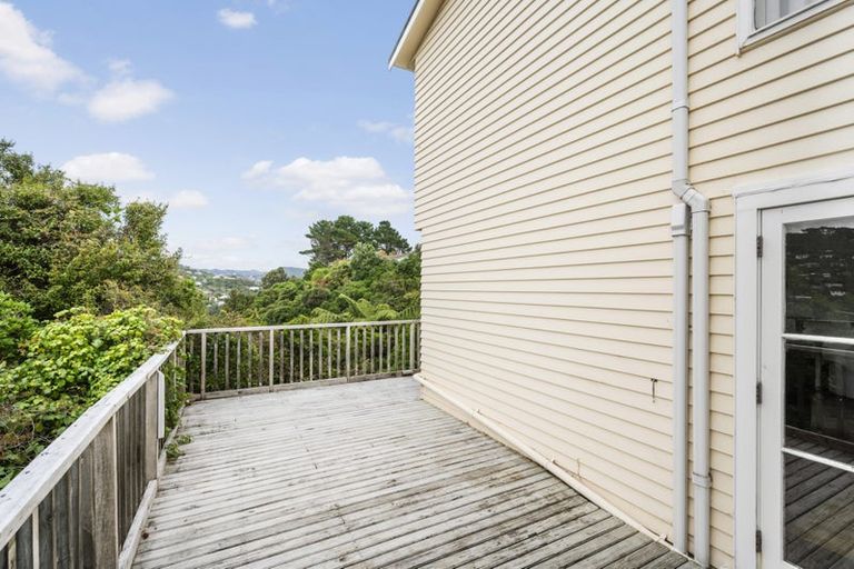 Photo of property in 4 Chancellor Way, Crofton Downs, Wellington, 6035