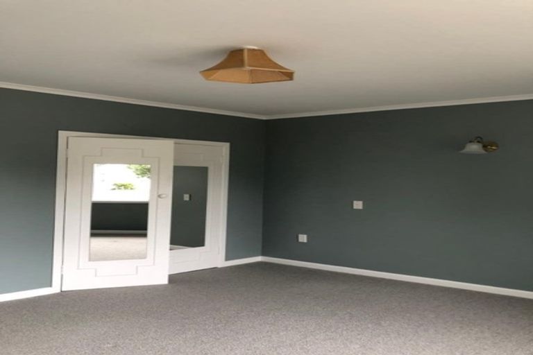 Photo of property in 11 Duke Street, Levin, 5510