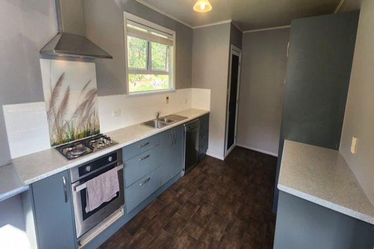 Photo of property in 6a Clerke Place, Marfell, New Plymouth, 4310