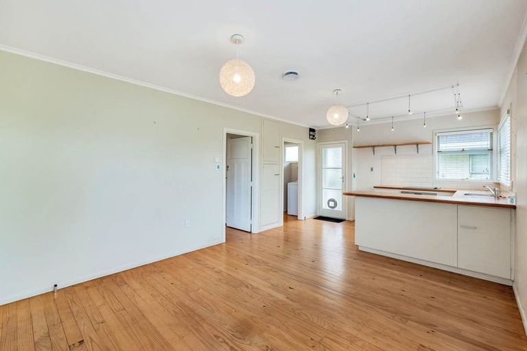 Photo of property in 1/29 Wainui Avenue, Point Chevalier, Auckland, 1022