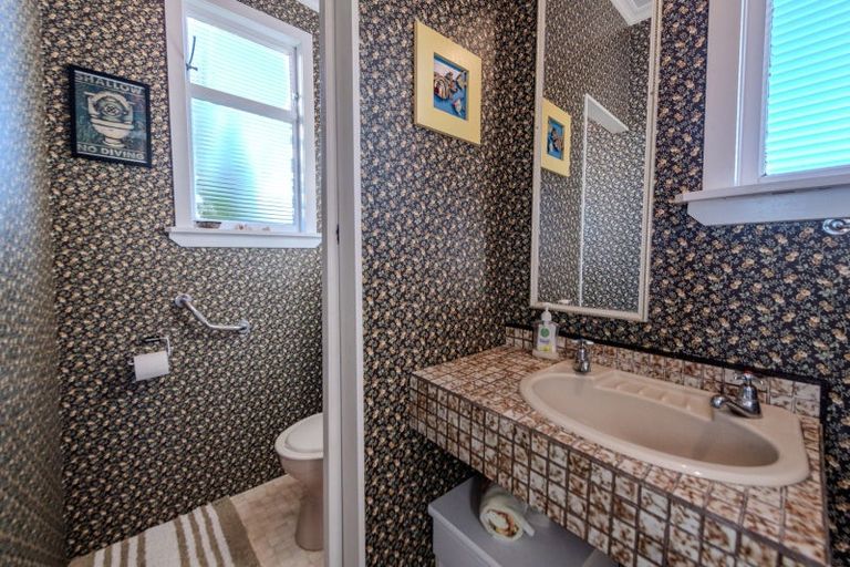 Photo of property in 8 Matai Street, Kaka Point, 9271