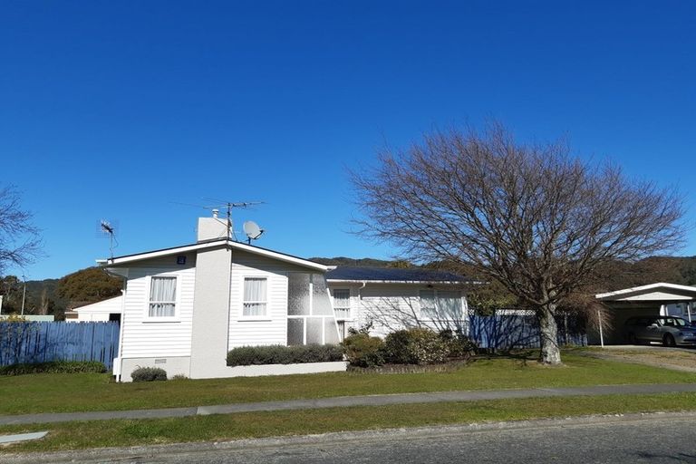 Photo of property in 1 Momona Street, Wainuiomata, Lower Hutt, 5014