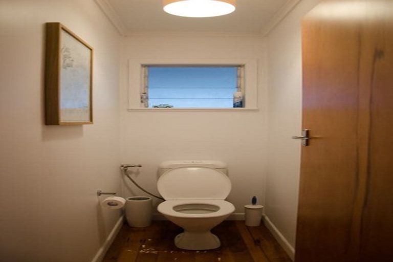 Photo of property in 33 Dakota Avenue, Beach Haven, Auckland, 0626