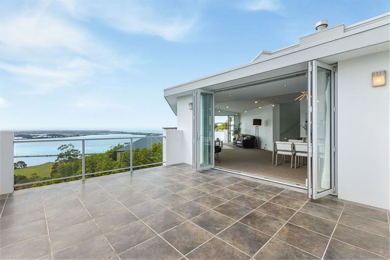 Photo of property in 4 Gazelle Lane, Redcliffs, Christchurch, 8081