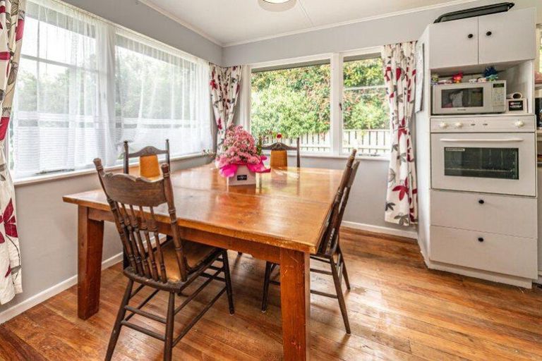 Photo of property in 64 Wikitoria Road, Putiki, Whanganui, 4501