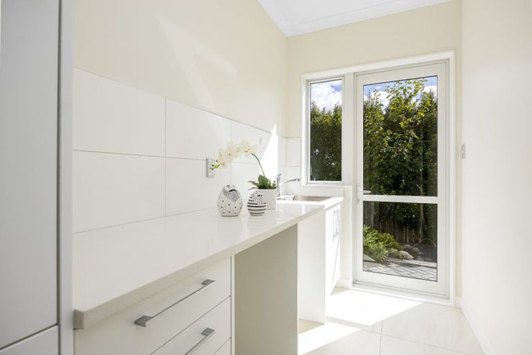 Photo of property in 5 Greyfort Road, Silverdale, 0932