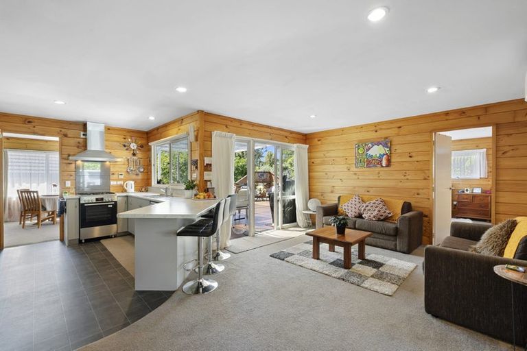 Photo of property in 12 Frank Frethey Place, Highlands Park, New Plymouth, 4312