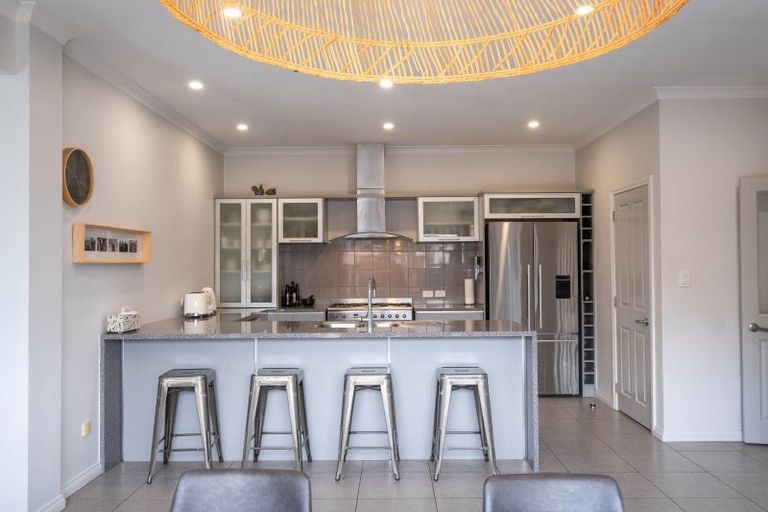 Photo of property in 10 Donald Place, Frimley, Hastings, 4120