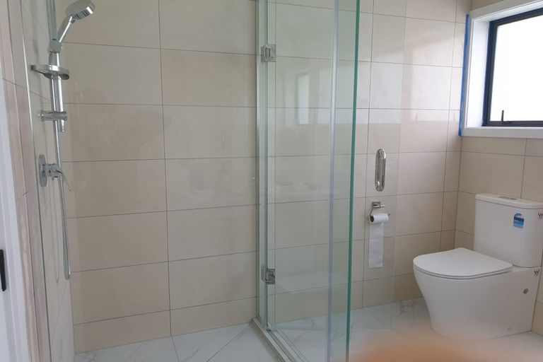 Photo of property in 60 Lynden Avenue, Hillcrest, Auckland, 0627