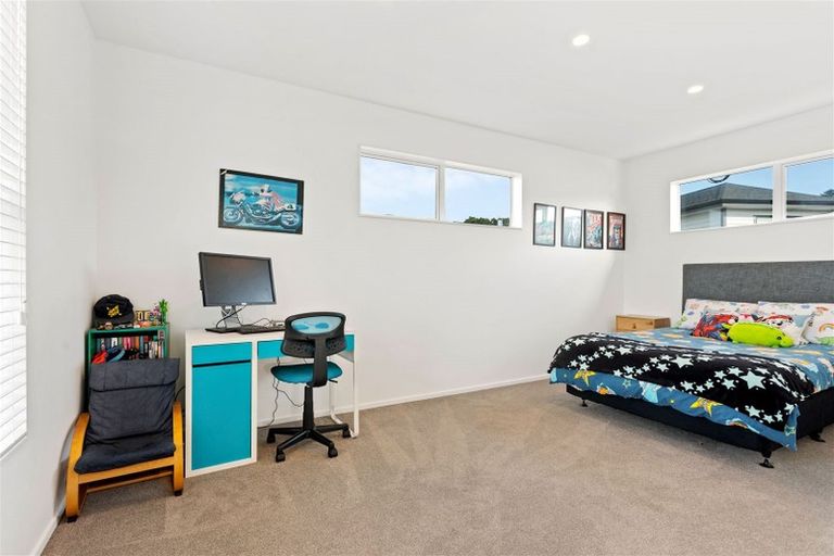 Photo of property in 3 Joseph Kokich Avenue, Swanson, Auckland, 0614