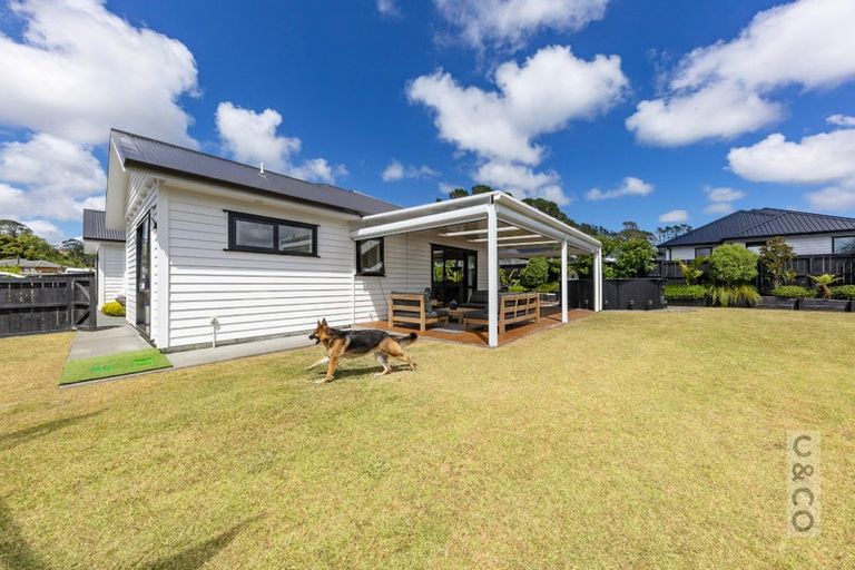 Photo of property in 21 Pukemarino Road, Waimauku, 0812