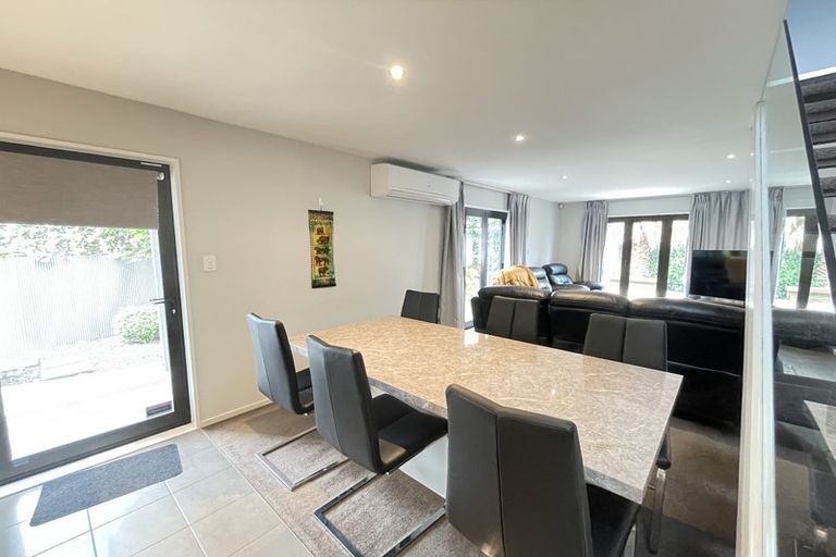 Photo of property in 77 Abberley Crescent, St Albans, Christchurch, 8014