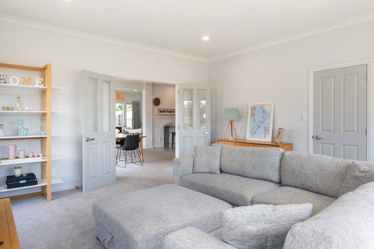 Photo of property in 10 Donald Place, Frimley, Hastings, 4120