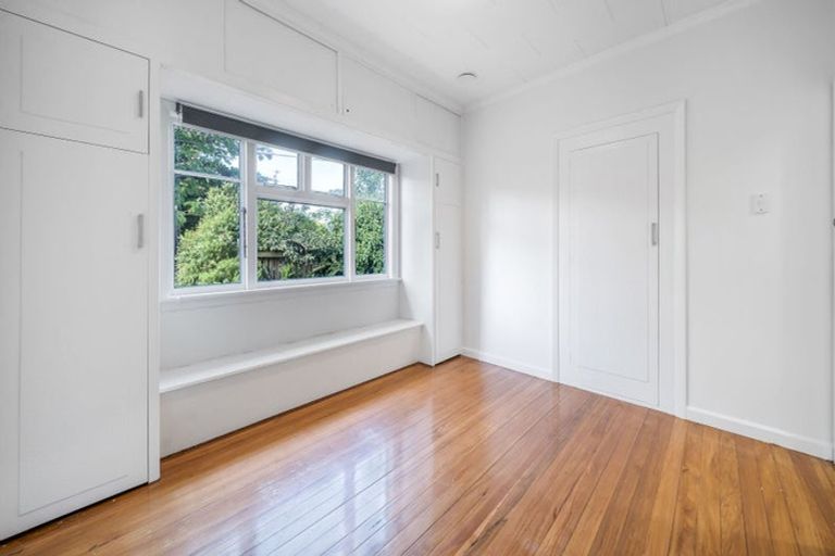 Photo of property in 15 Wittys Road, Avonhead, Christchurch, 8042