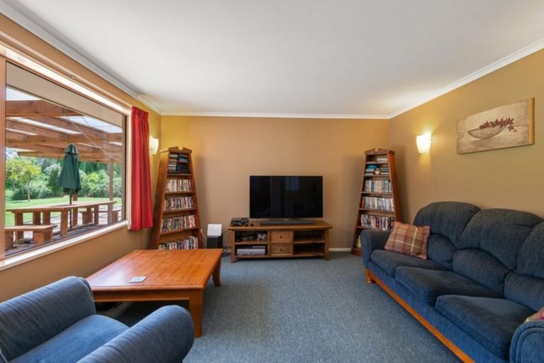 Photo of property in 75 Old Main Road North, Leithfield, Amberley, 7481