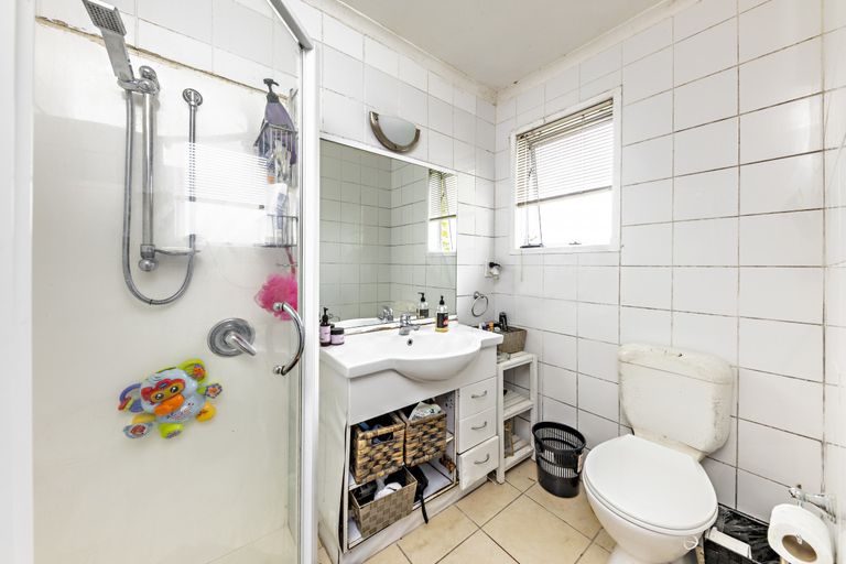 Photo of property in 68 Willis Road, Papakura, 2110