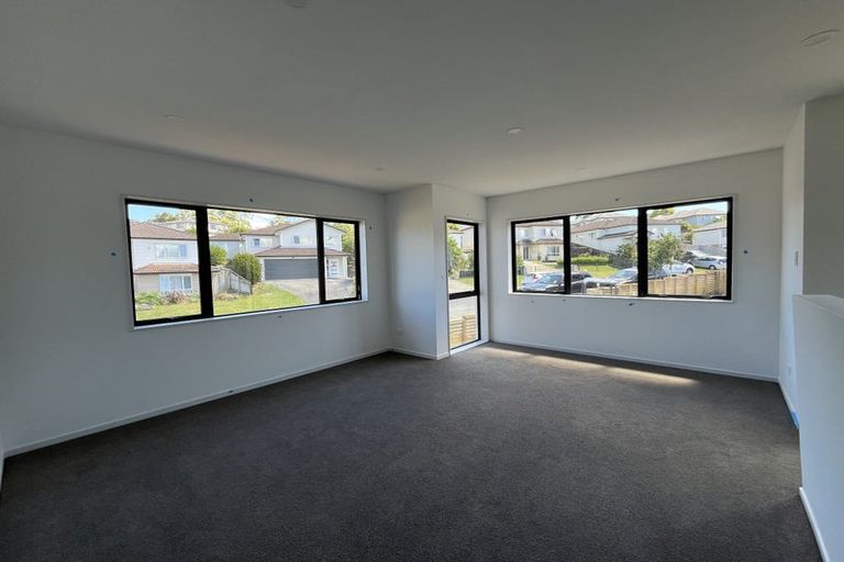 Photo of property in 10c Mantra Road, Massey, Auckland, 0614