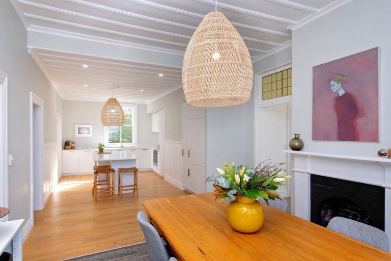 Photo of property in 13 Lincoln Road, Bluff Hill, Napier, 4110