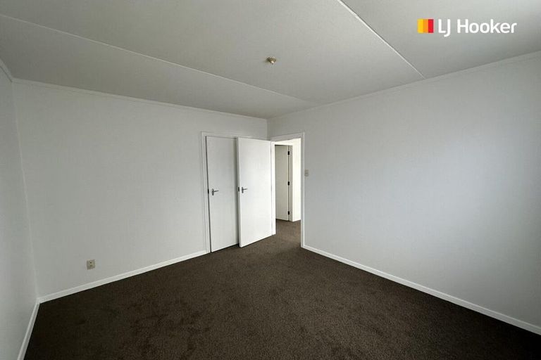 Photo of property in 105 Macandrew Road, South Dunedin, Dunedin, 9012