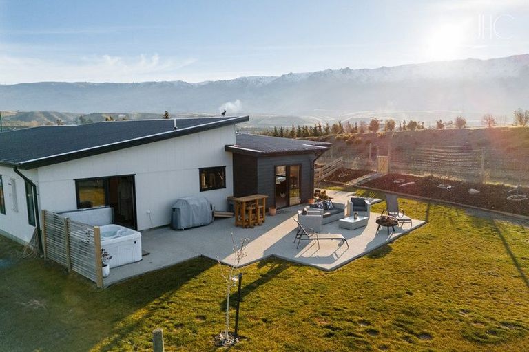 Photo of property in 15 Arion Court, Mount Pisa, Cromwell, 9383