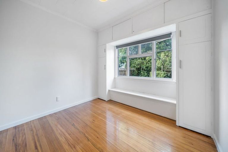 Photo of property in 15 Wittys Road, Avonhead, Christchurch, 8042