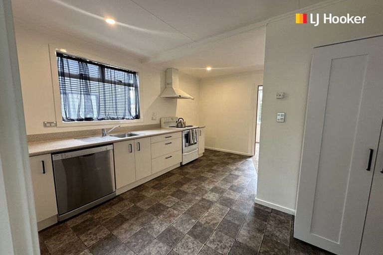 Photo of property in 493 Hillside Road, Caversham, Dunedin, 9012